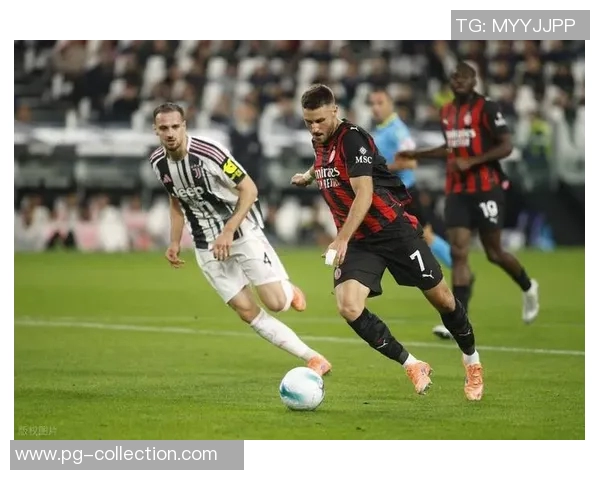 英超激战：拜仁3-0战胜AC米兰点球大战瞬间点燃全场激情